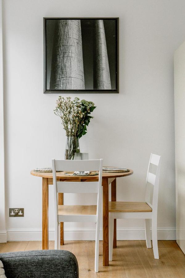 Design-led Flat In Camden On Quiet Street London